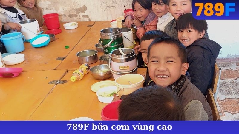 789f Bữa Cơm Yêu Thương